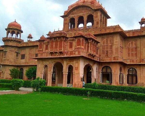 Lalgarh Palace