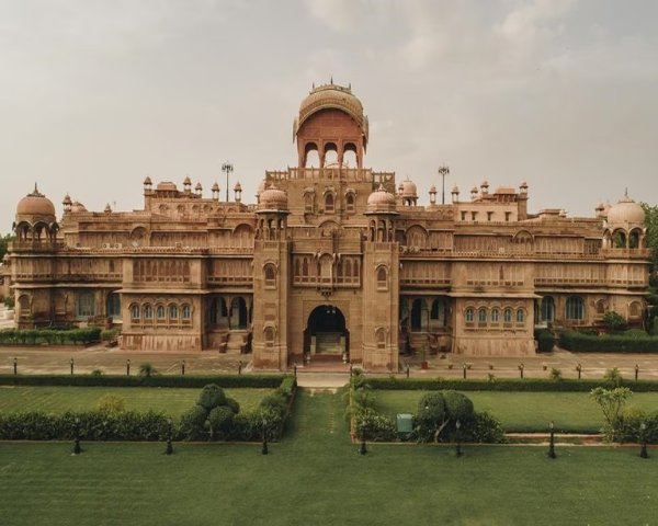 Laxmi Niwas Palace