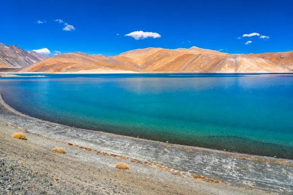 DAY 15: Korzok (Lake Tso Moriri) / Lake Tso Kar – 95 km by road – alt. 4,500 m
