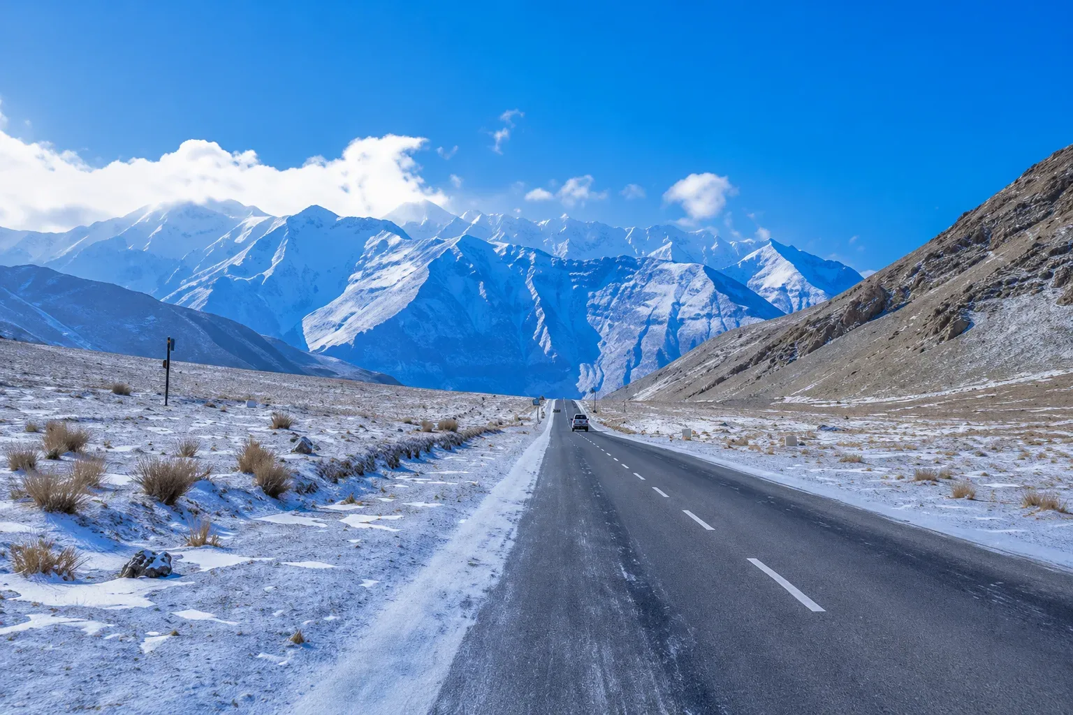 DAY 2: Delhi / Leh – alt. 3,500 m